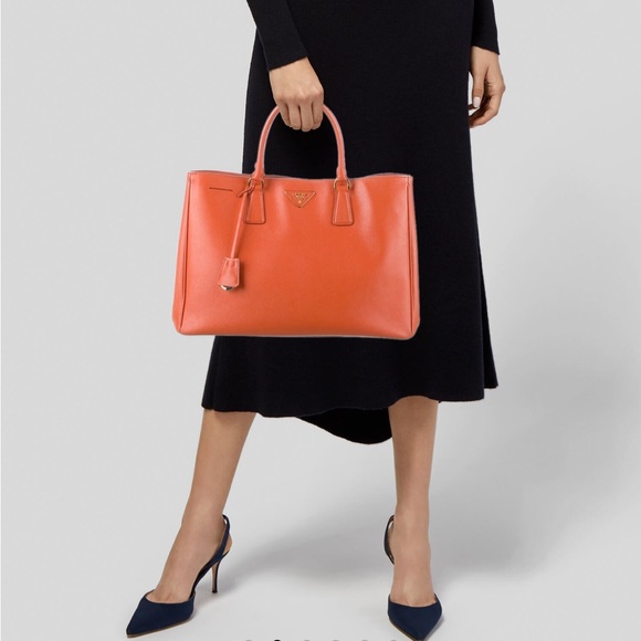 Prada large Saffiano Lux tote - Picture 7 of 8